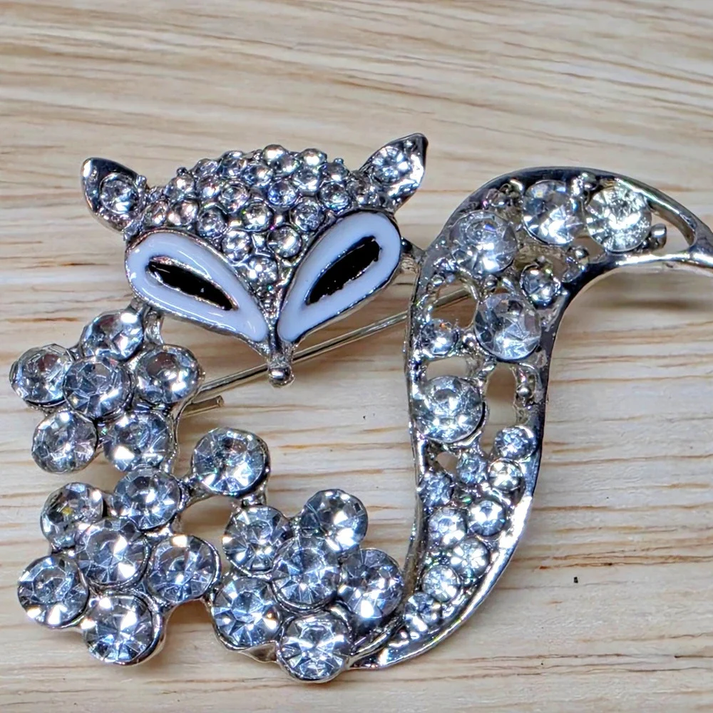 Rhinestone Fox Brooch Silver Tone Crystal Enamel Woodland Animal Pin 2